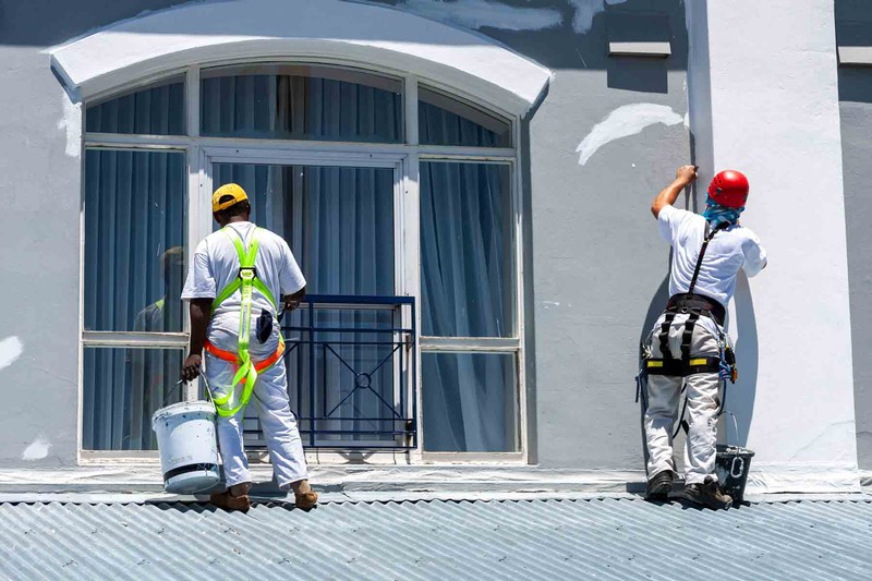 Top Benefits of Hiring Professional Interior Painters