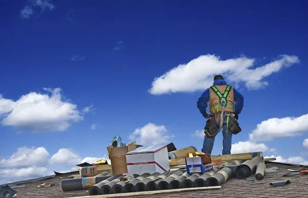 Roofing Contractor Offering Fast and Efficient Service