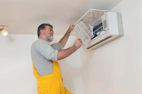 Get Expert Help from a Local Air Conditioning Contractor Today