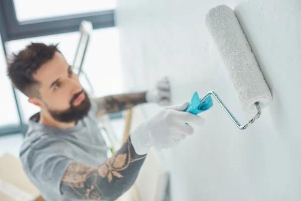 How House Painters Transform Outdated Interiors Without Major Renovations