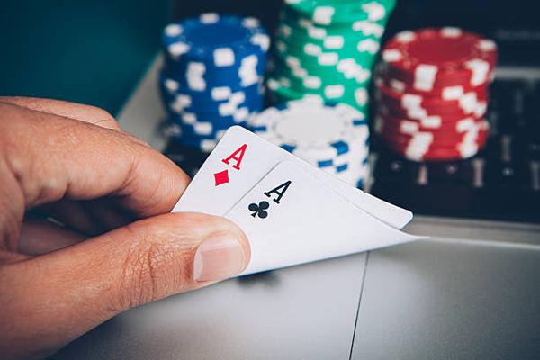 Examining Gameplay Options on an online casino Singapore